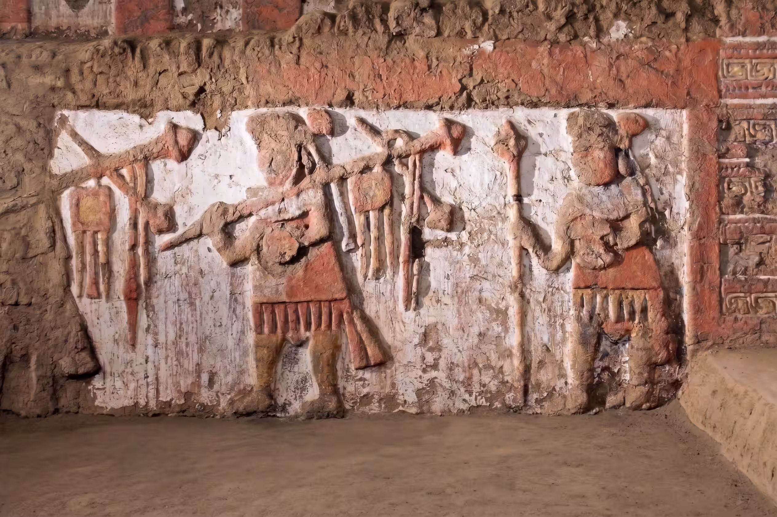 Murales decorados de la Huaca de la Luna, cerca de Trujillo.